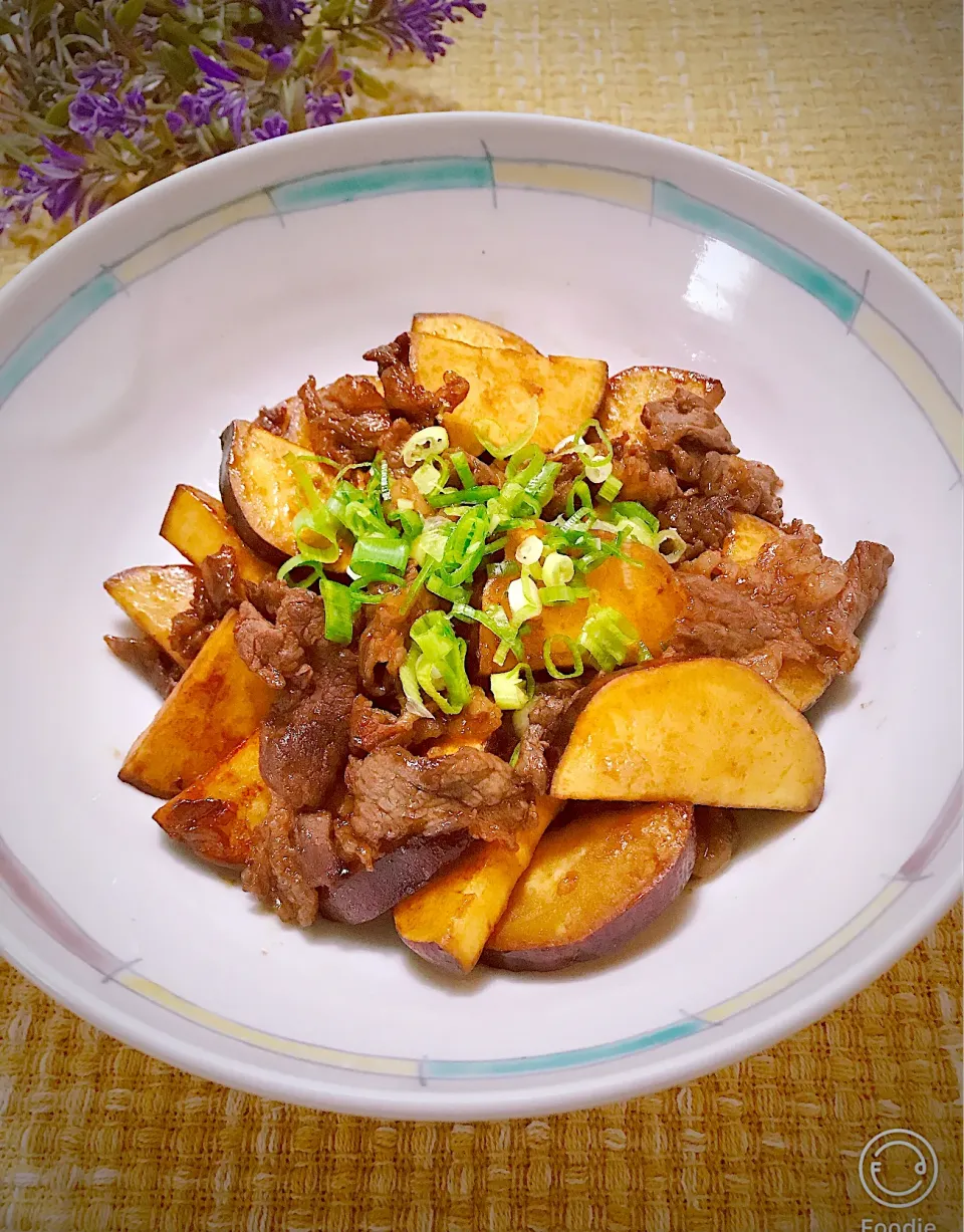 《牛肉とさつま芋の炒め煮》|ちゃべさん