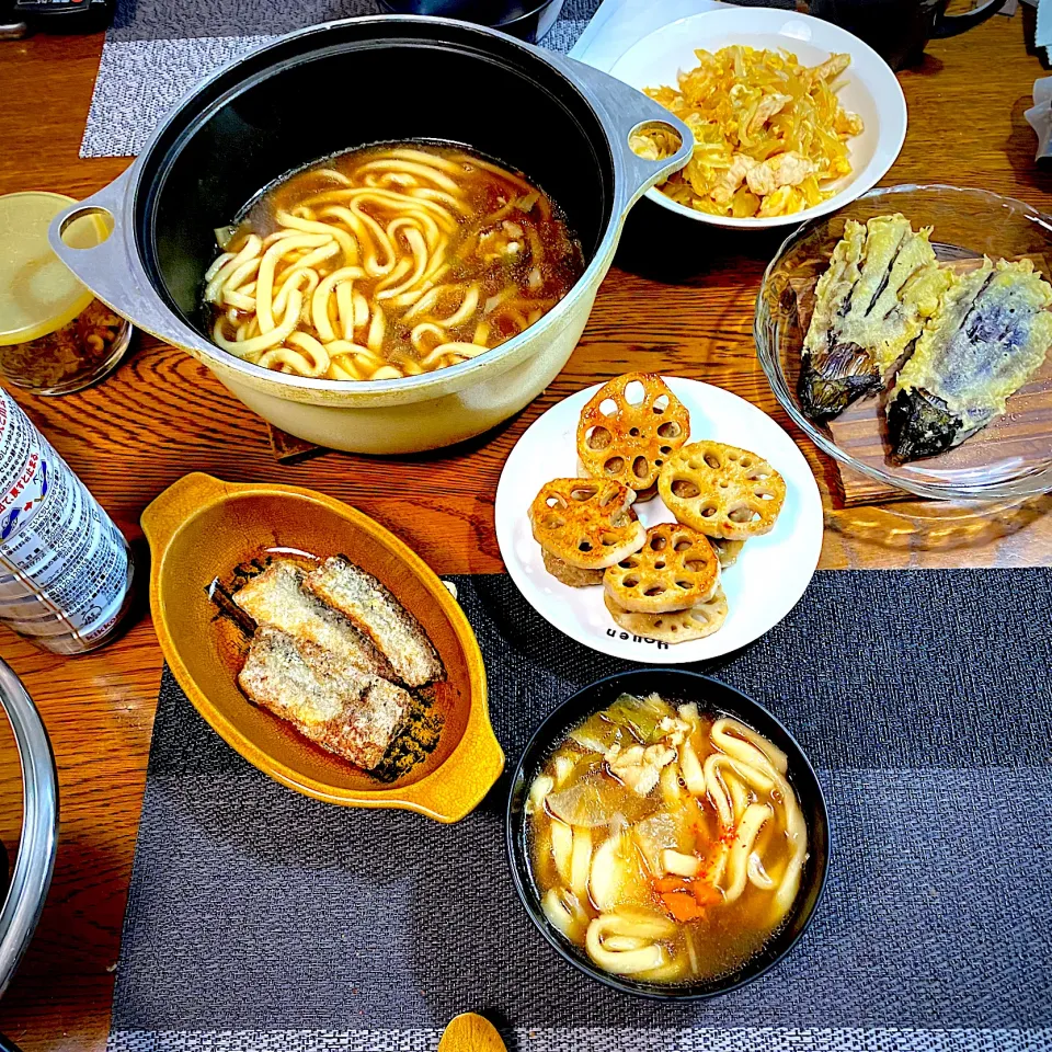 けんちんうどん、蓮根の肉挟み焼き、茄子の天ぷら、サンマ立田揚げ、いくら、わさび漬け、|yakinasuさん