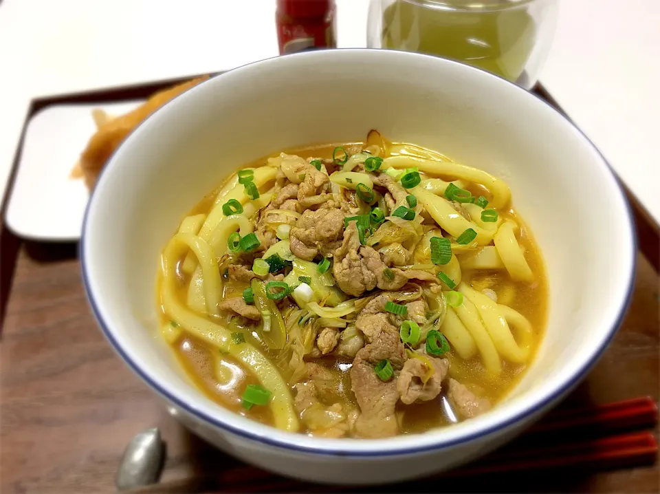 ばんごはん。頂き物のカレーうどん。明日は胃カメラなのでお酒なしです。😊|yukiさん