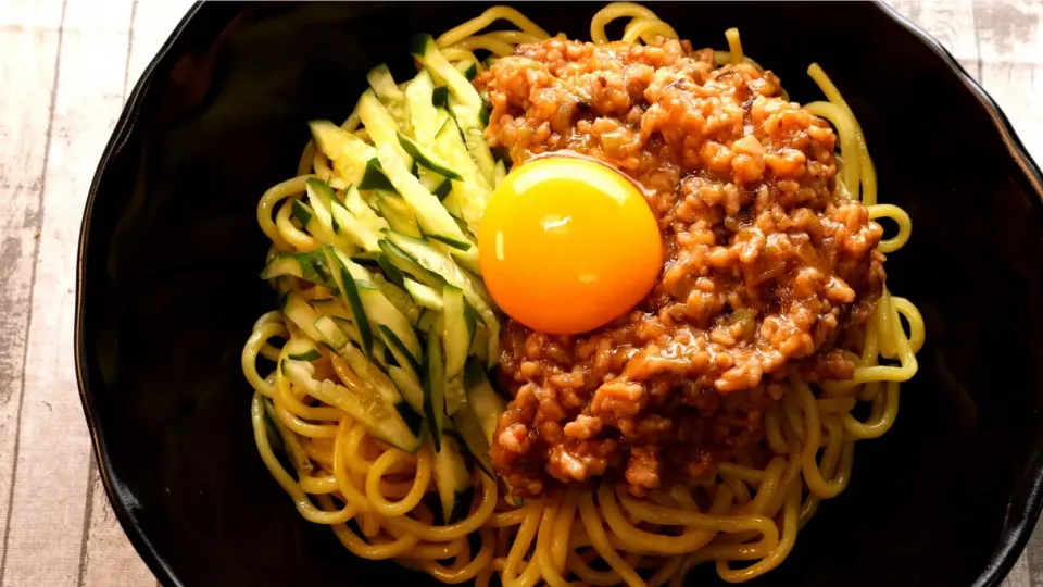 Snapdishの料理写真:麺
【レンジで簡単麺レシピ】ピリ辛ジャージャー麺|パンダワンタンさん