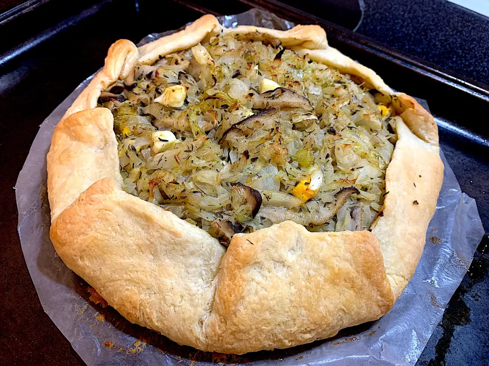 Snapdishの料理写真:CaBBaGe & MusHroOm GaLeTTe|GeMzKiTchさん