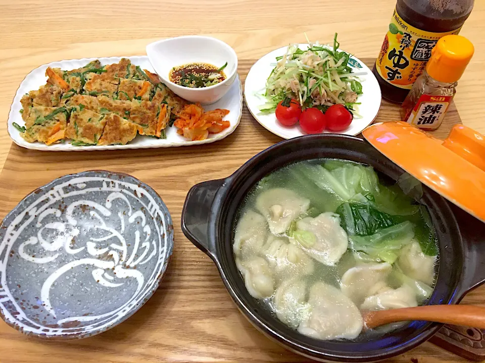 Snapdishの料理写真:今日の夕食　水餃子　チヂミ　水菜と切り干し大根のナムル|ふわ猫はなちゃんさん