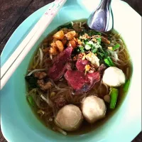 Snapdishの料理写真:Noodles with Beef Soup|Sasitorn Baipongさん