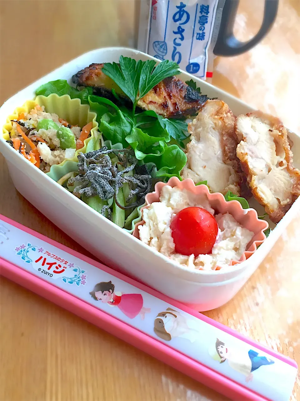 Snapdishの料理写真:娘へののっけ弁当|🌻ako ·͜·♡peco🌻さん