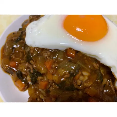 「ダイズラボ きのこのキーマカレー」を使ってみたSnapdishの料理・レシピ写真:キーマカレー目玉焼きのせ🍳