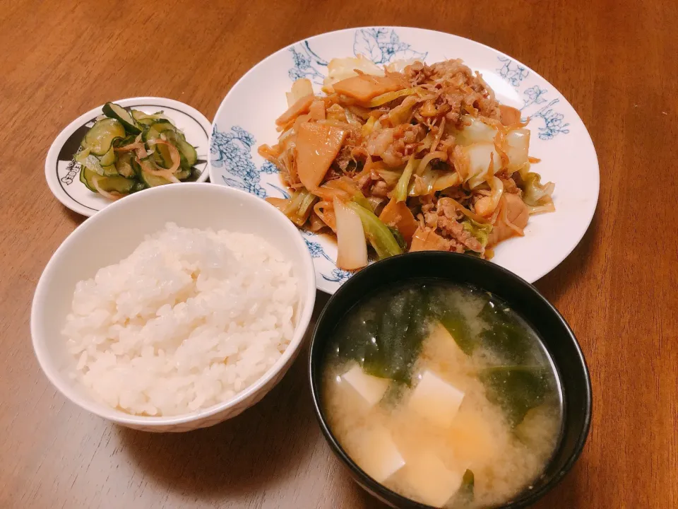 肉野菜炒め定食ツー|薫子さん