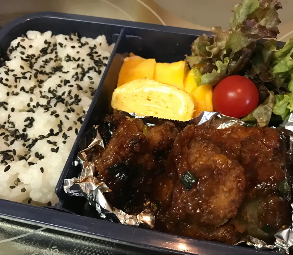 Snapdishの料理写真:甘辛チキン弁当|sanaeさん