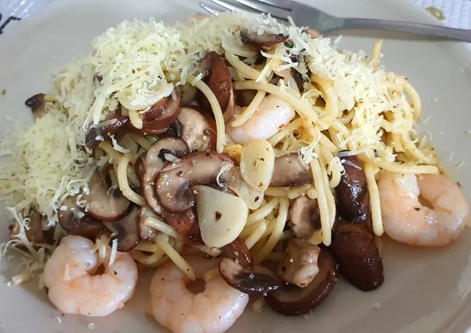 Swiss mushroom prawns spaghetti 🍝 😍|🌷lynnlicious🌷さん