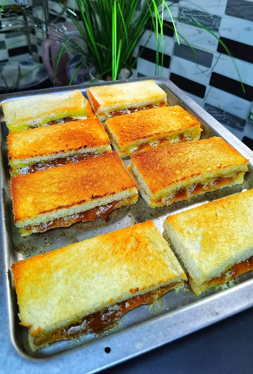 Roti bakar|azirasamsuddin771008055774さん