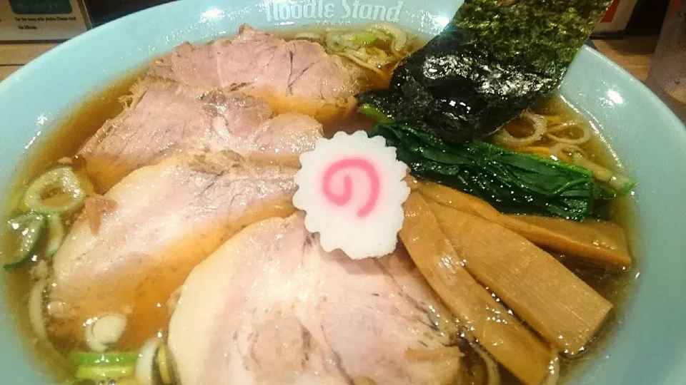 Snapdishの料理写真:【2020年9月移転】
【毎月29日限定価格】
Noodle Stand Tokyo（ヌースタ）
TOKYO肉中華そば（通常1,280円）
＠原宿
20225|大脇さん