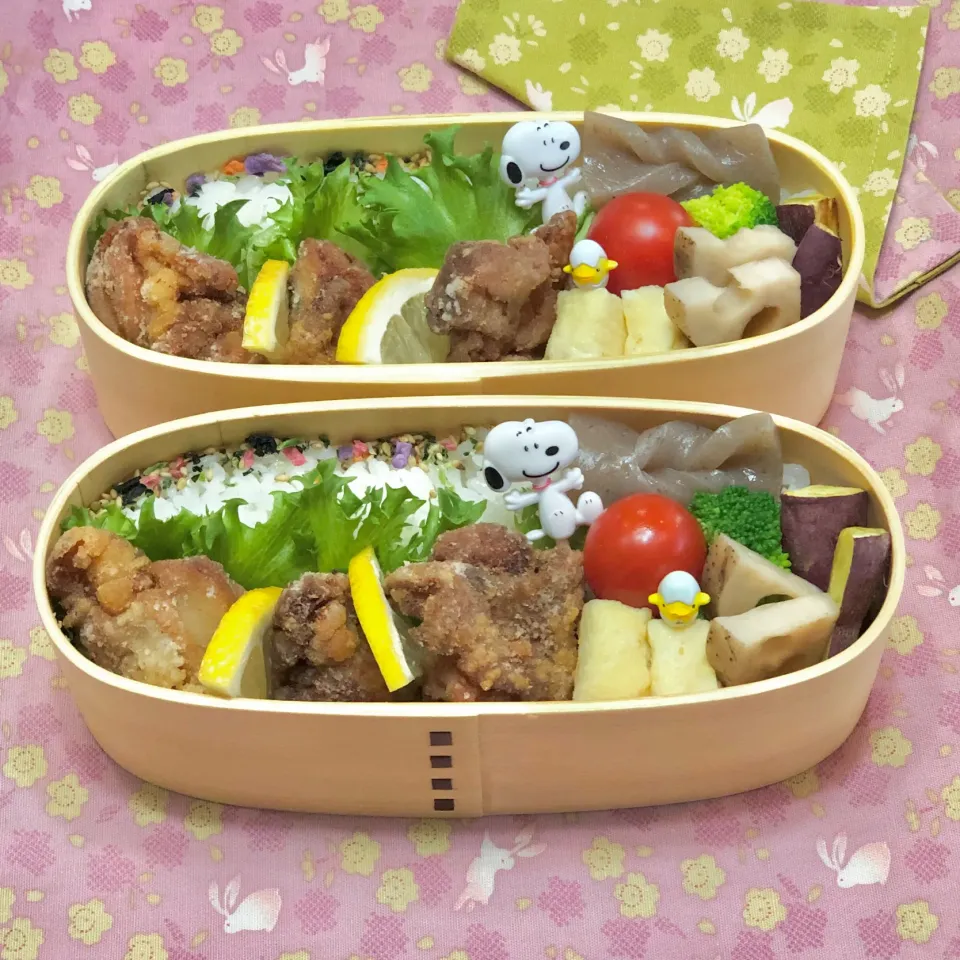 鶏モモ唐揚げ☘の双子ちゃんお弁当💙❤️ 10/14水|sweet homeさん