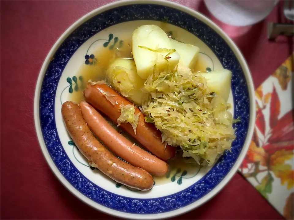 Sauerkraut und Wurst|perritoさん