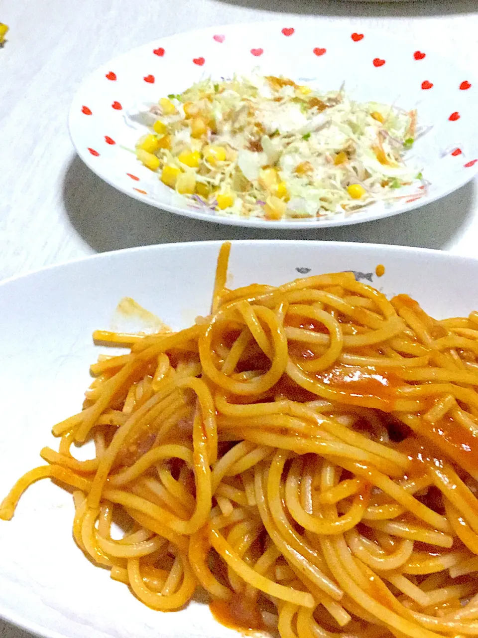 ミートソースパスタ、キャベツの千切りサラダ|Ayaさん