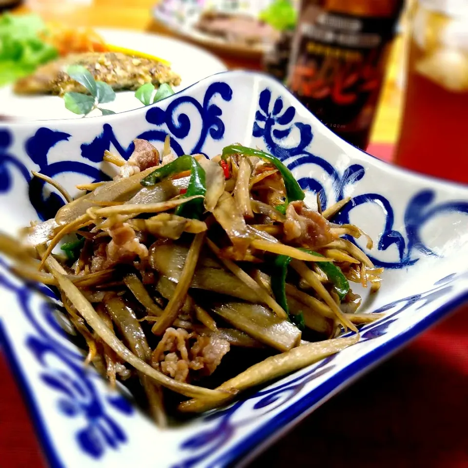 牛肉とごぼうのしぐれ煮
ピーマンも彩りに♬|とまと🍅さん