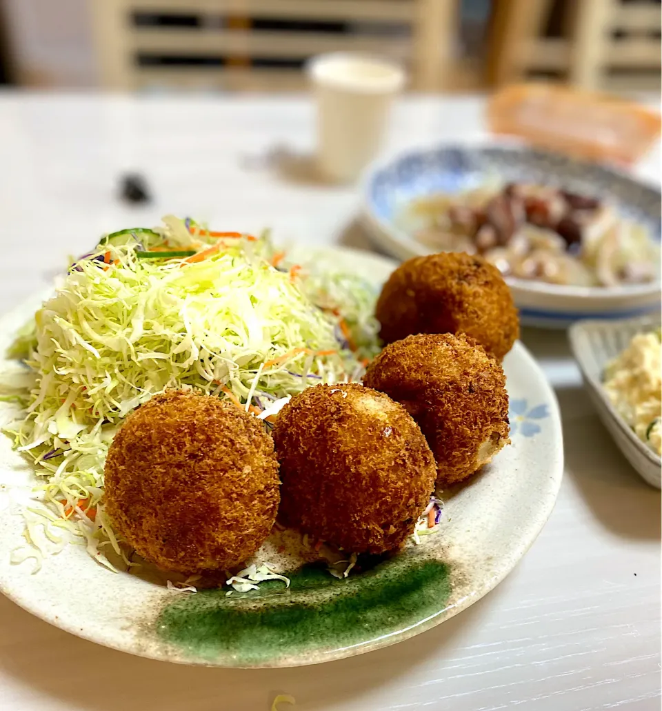 Snapdishの料理写真:定番コロッケ|あっちゃんのご飯さん