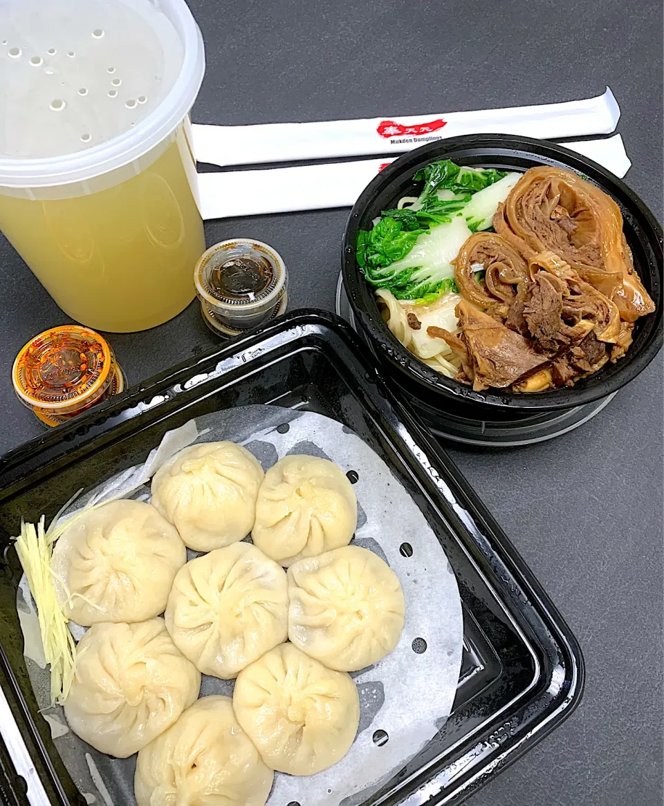 Dumpling soup and beef brisket noodle soup|🌺IAnneさん