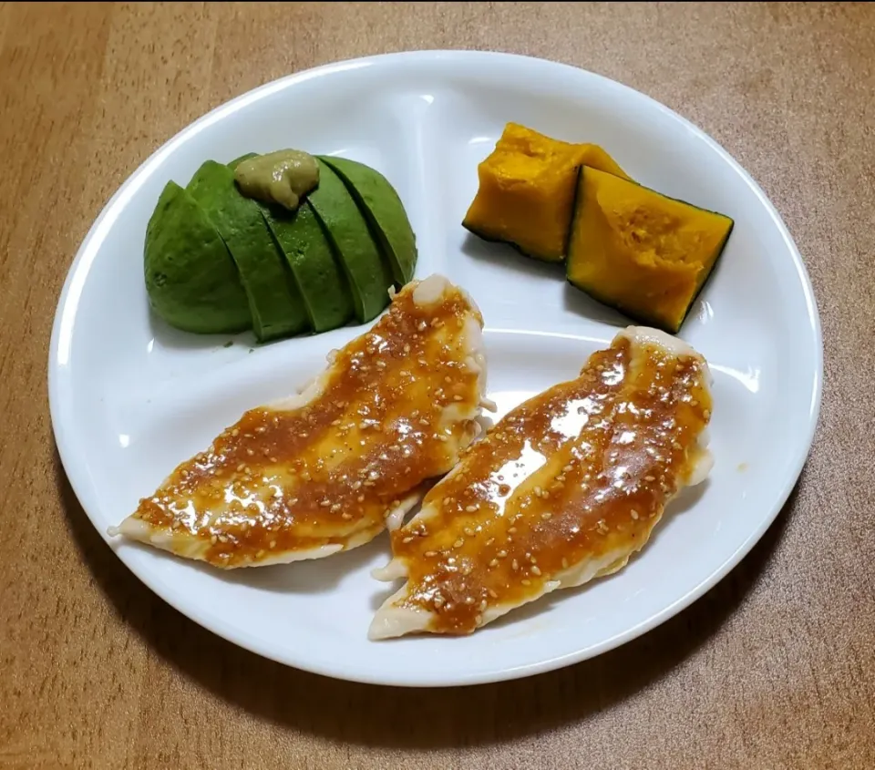 ササミの味噌ごまラー油焼き
アボカドわさび
かぼちゃ
大根の味噌汁
お粥|ナナさん