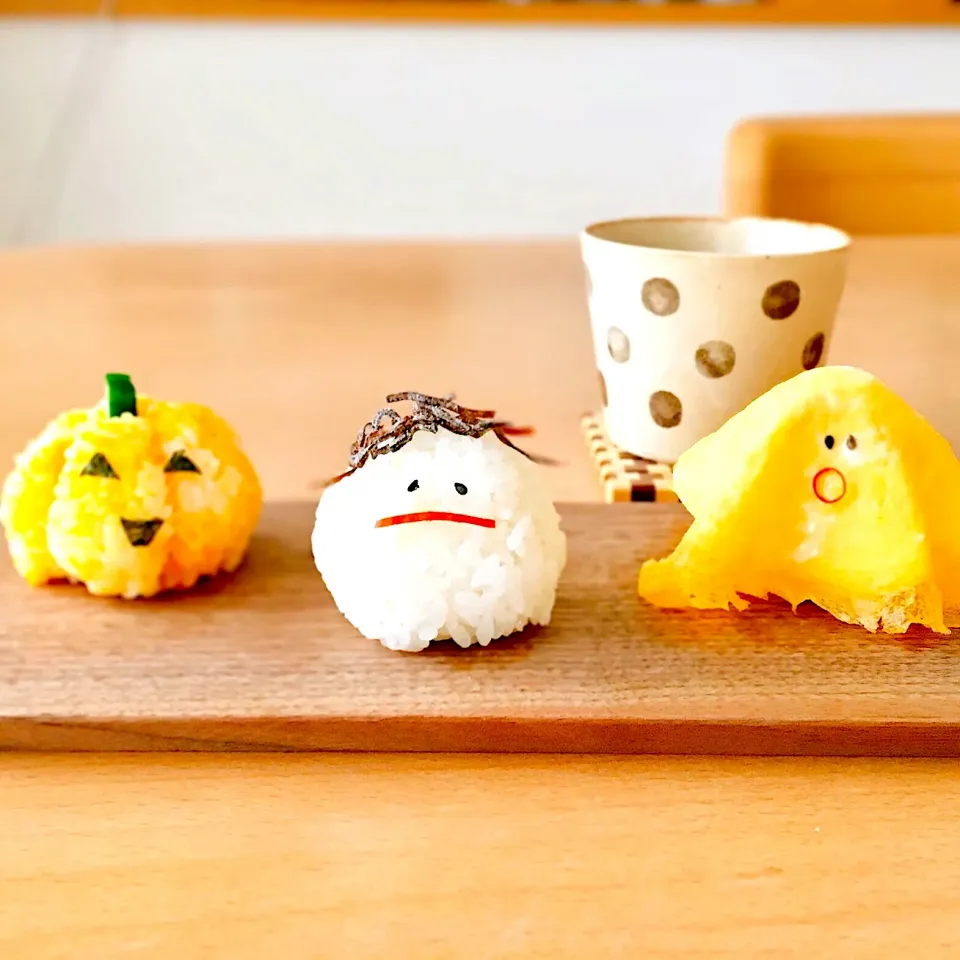 Snapdishの料理写真:明日は　ハロウィン🎃　な　おにぎり|FIKA789さん