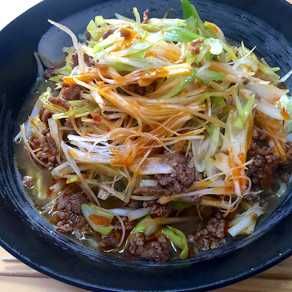 在宅勤務中の男飯(ネギ味噌ラーメン)|おおもりの星さん