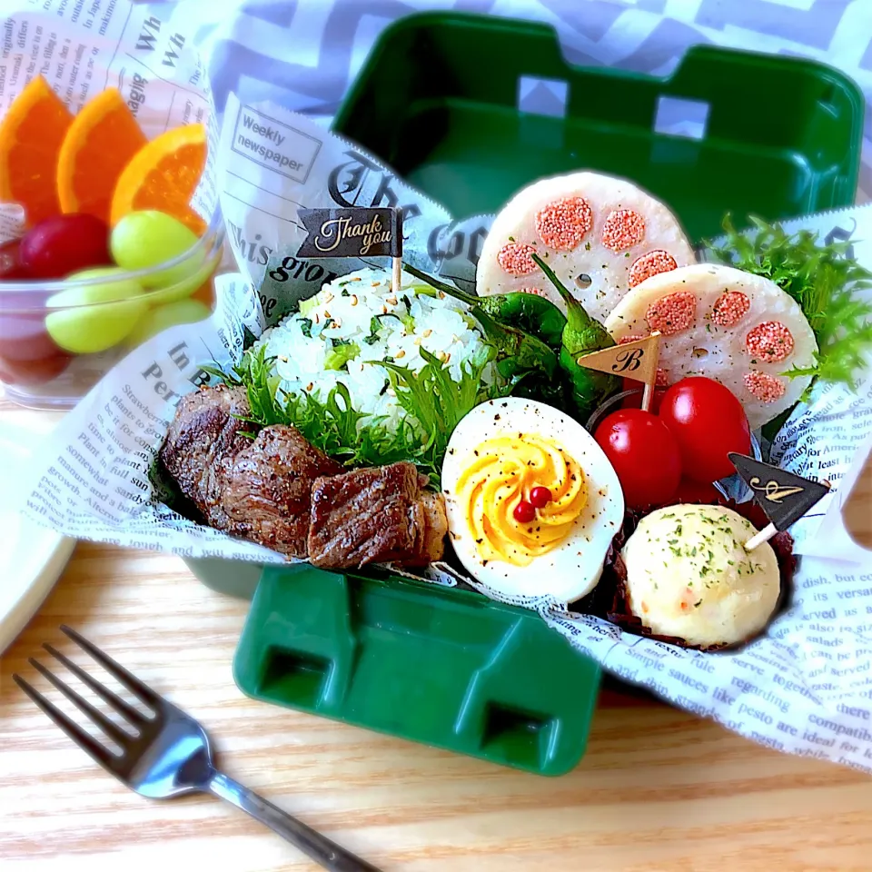 サイコロステーキ🥩じゃが湯りこ〜ポテトサラダ🥔ミニトマトのピクルス🍅明太レンコン焼き弁当🍱|Naoさん