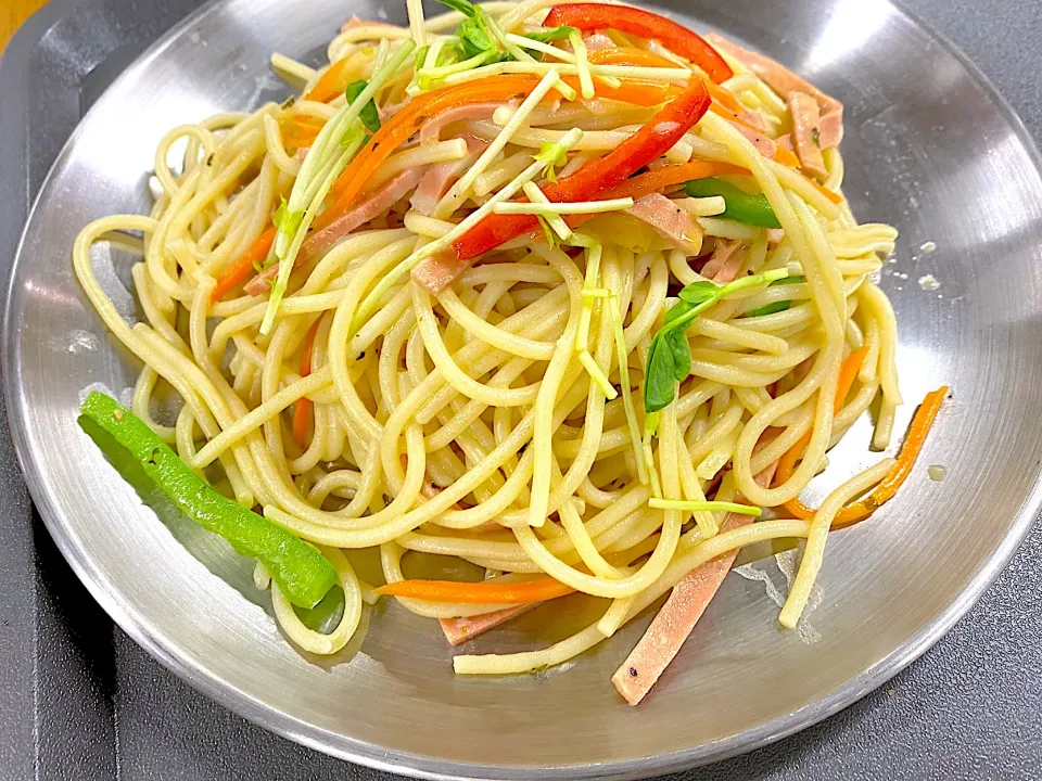 Stir fried spaghetti with veggie ham in soya milk sauce|skyblueさん