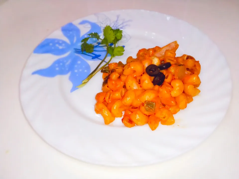 Instant Creamy Macaroni Pasta|CooK with Adiさん