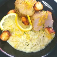 Snapdishの料理写真:Tornedor de pirarucu, risoto de limão siciliano e queijo coalho. |RoSe LiMaさん