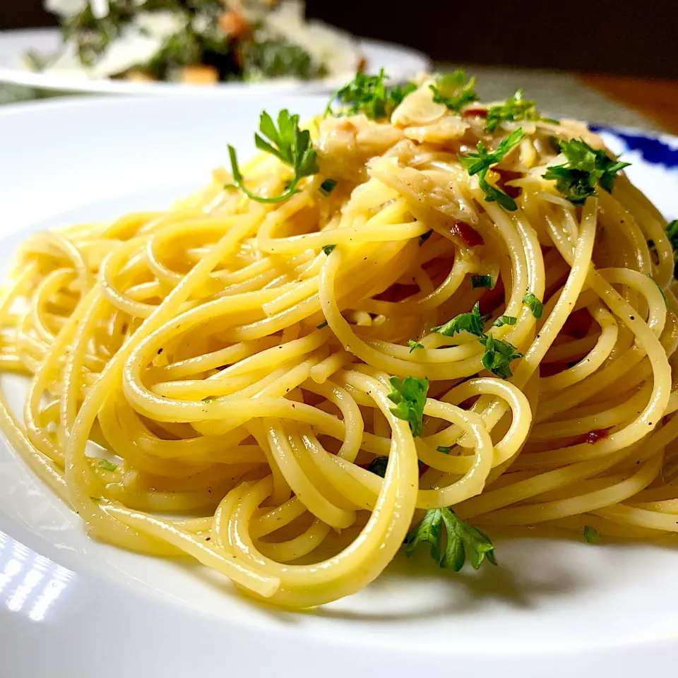 Spaghetti Aglio e Olio (シンプルって美味しい！にんにく一杯アーリオ・オーリオ・パスタ)|Masa, The Cooking Husbandさん