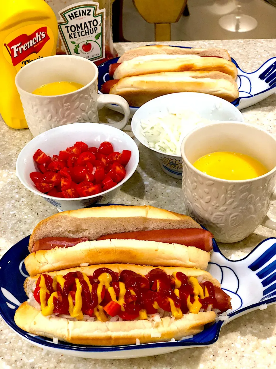 Snapdishの料理写真:トマト🍅たっぷりホットドック🌭！|Mayumiさん