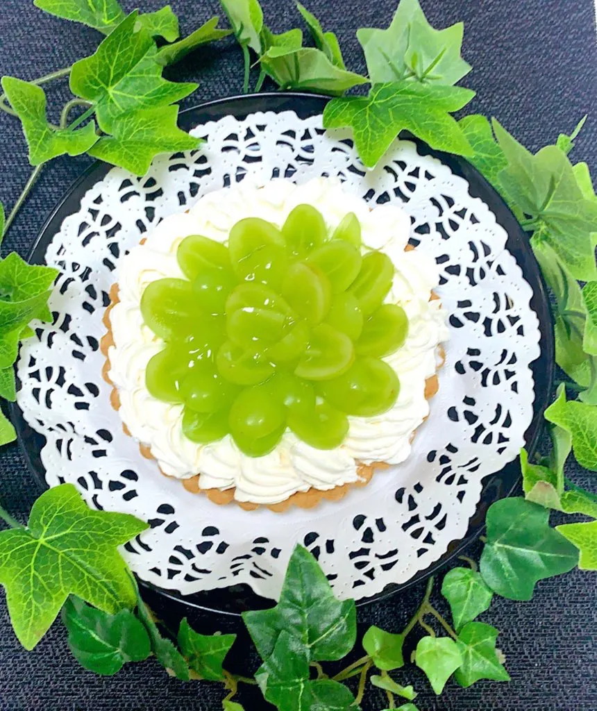 シャインマスカットレアチーズタルト💚食べ納めかな|makigamidesさん