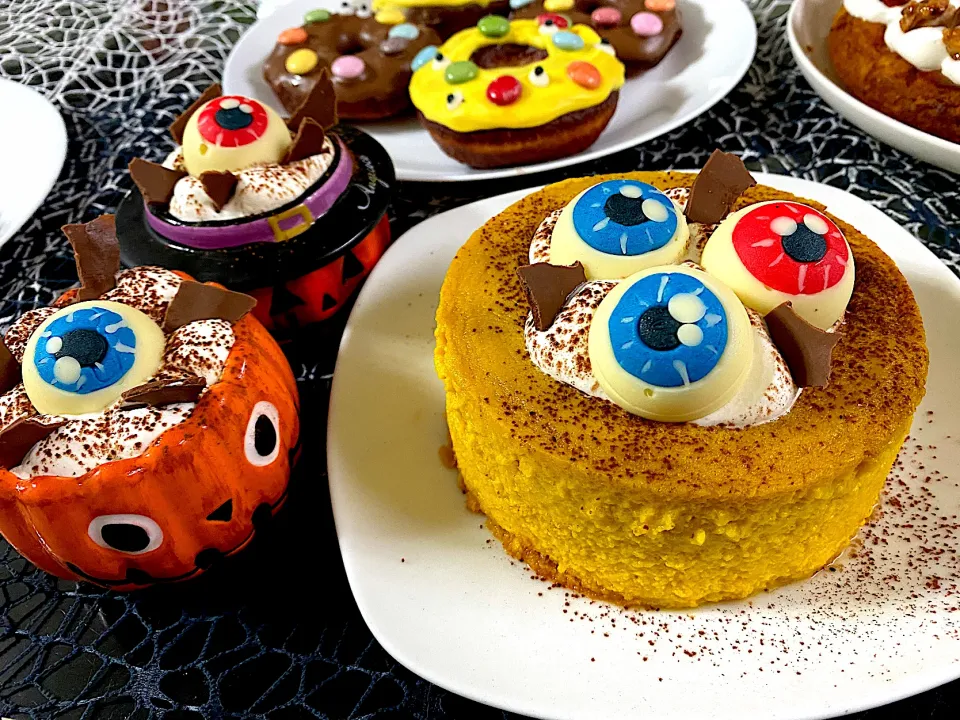 カボチャプリン🎃目玉チョコ👁|休日限定ままさん