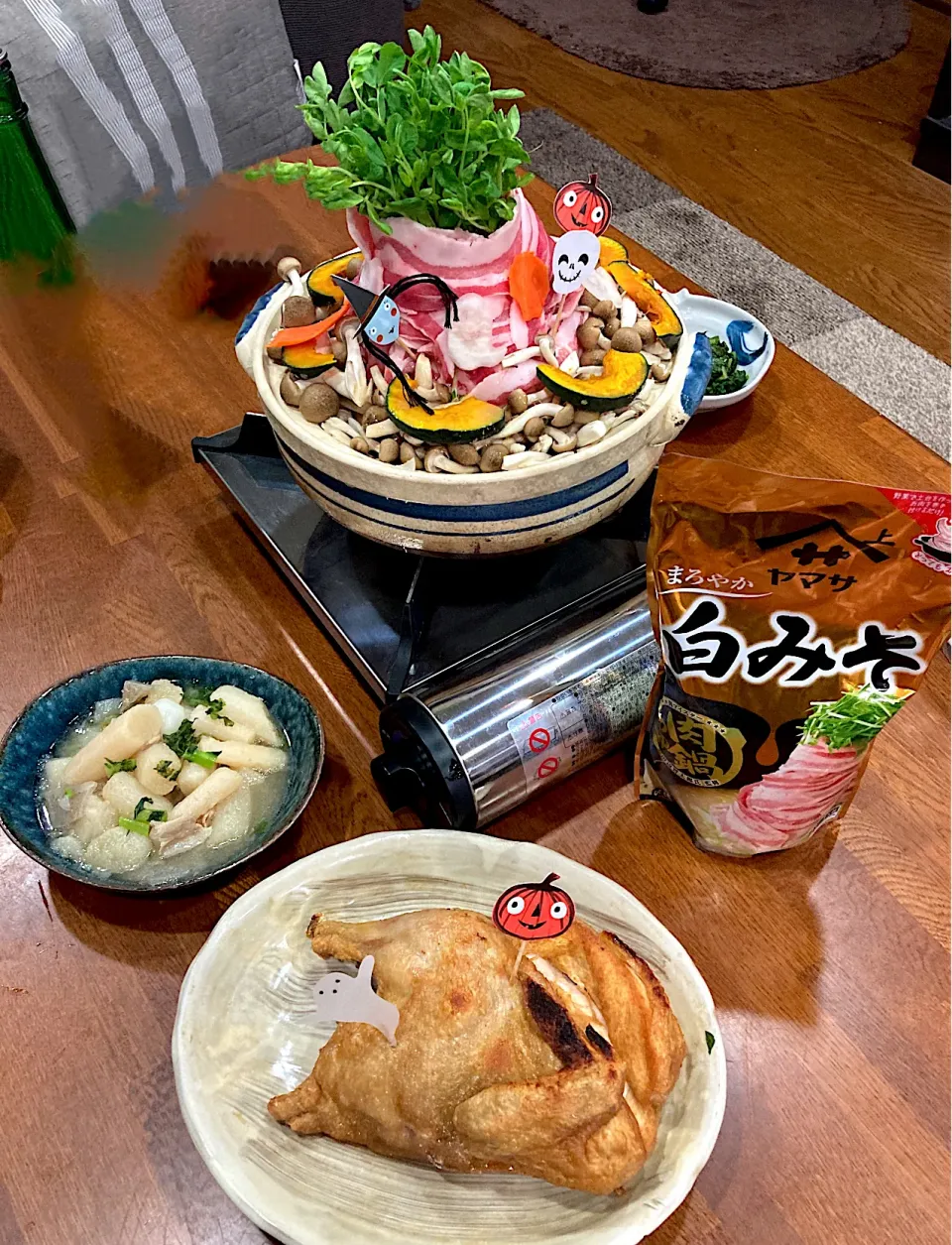 Snapdishの料理写真:無理矢理 Halloween 鍋(笑) 🍲|sakuramochiさん