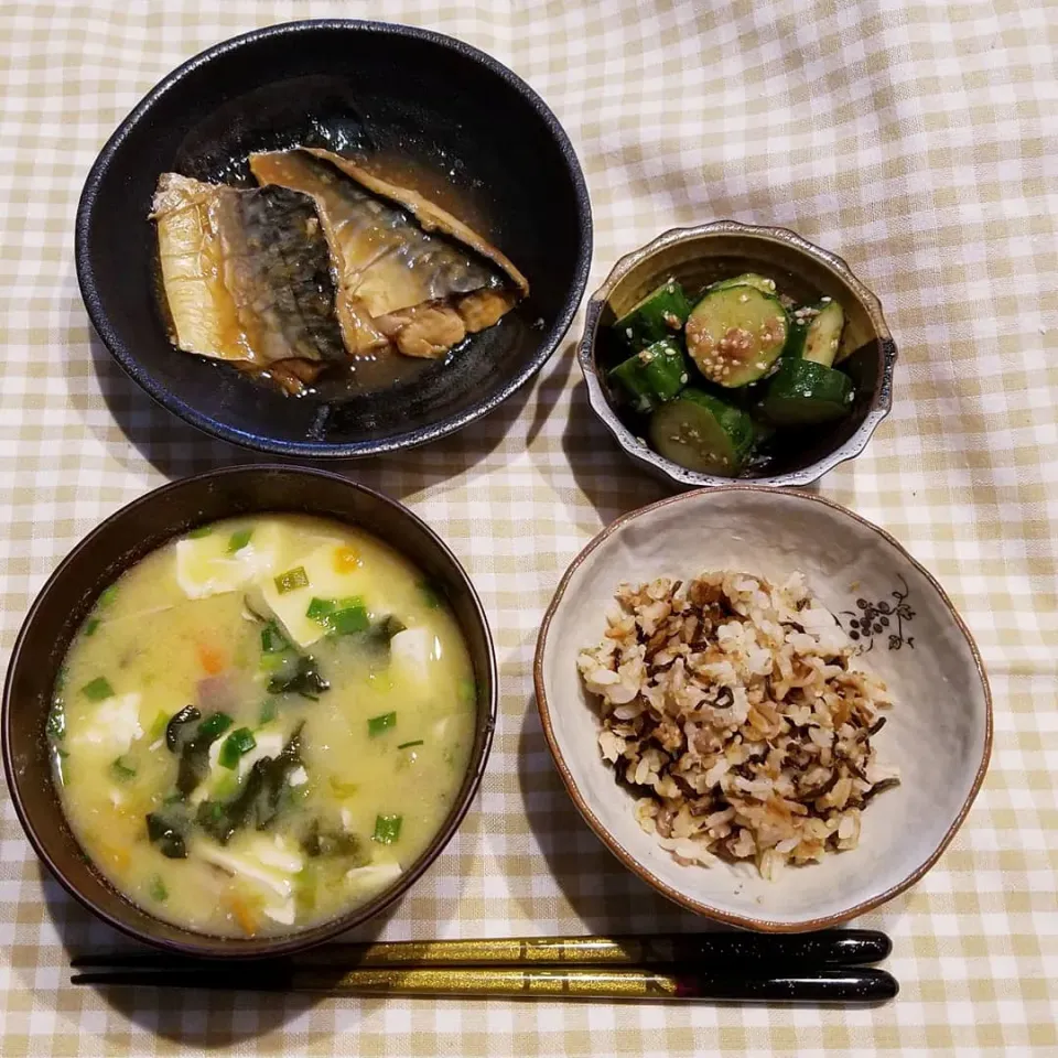 休日の朝ごはん　
～さばのみぞれ煮定食～|ポロポロさん