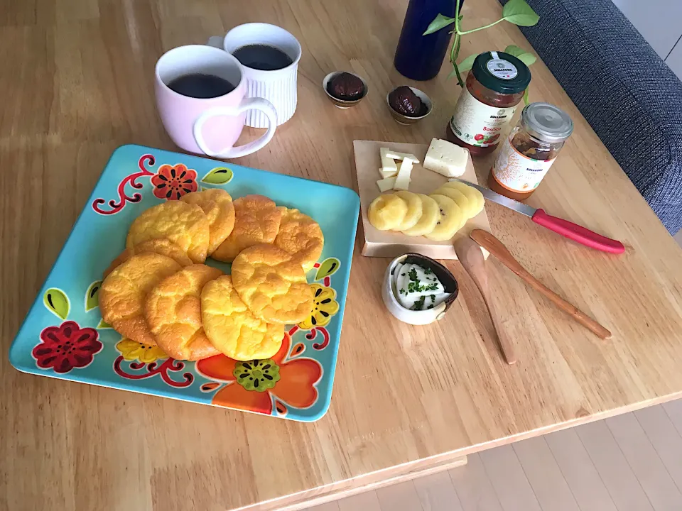 クラウドブレッドで朝ごはん😻|さくたえさん