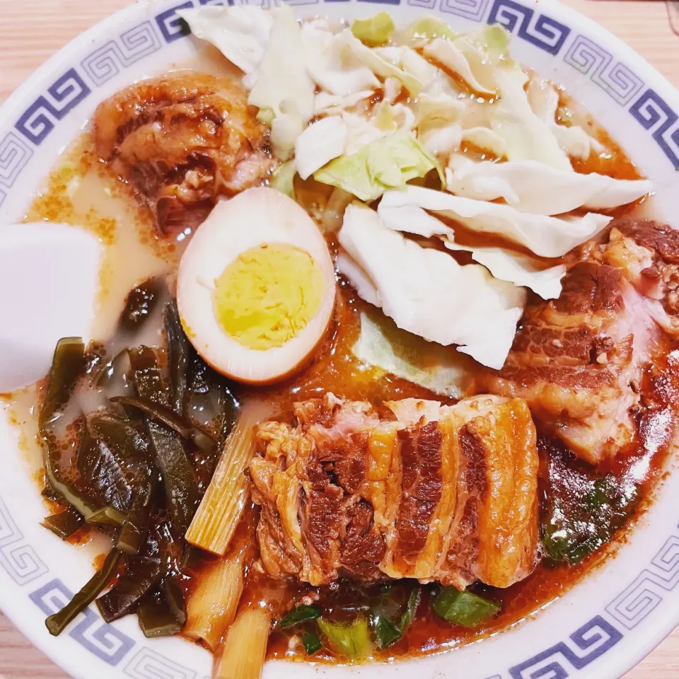 Snapdishの料理写真:太肉麺|ねこ社長さん