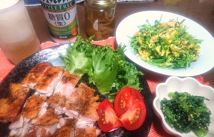 鶏肉🐔パリパリ焼き
  春菊のごま和え
  豆苗玉子炒め🌱|びせんさん