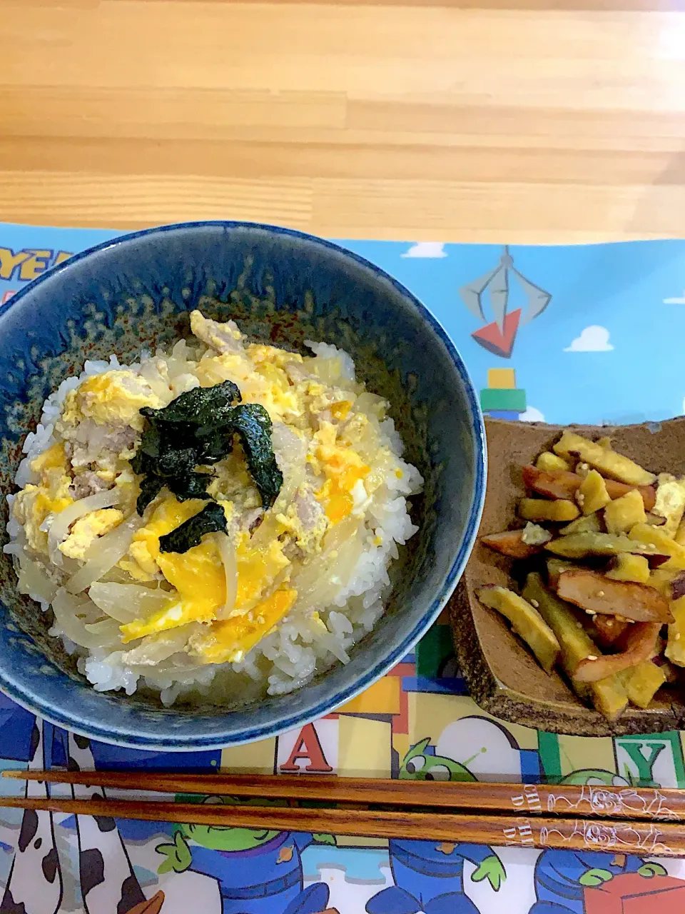 開花丼　&   サツマイモとさつま揚げのきんぴら|ぺろたんさん