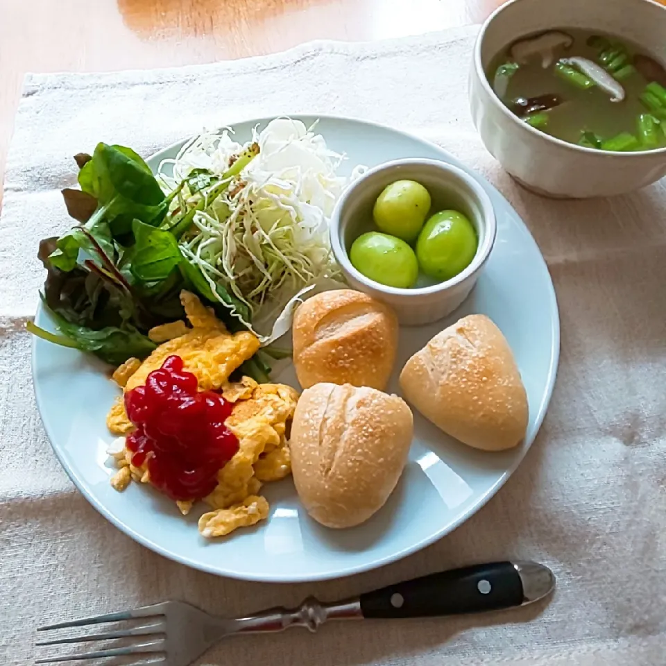 ミニクッペで朝ごはん|えるえるさん