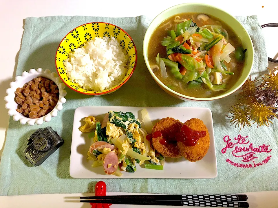 あんかけラーメン、チーズコロッケ、小松菜とウィンナーの卵炒め、納豆|syamさん