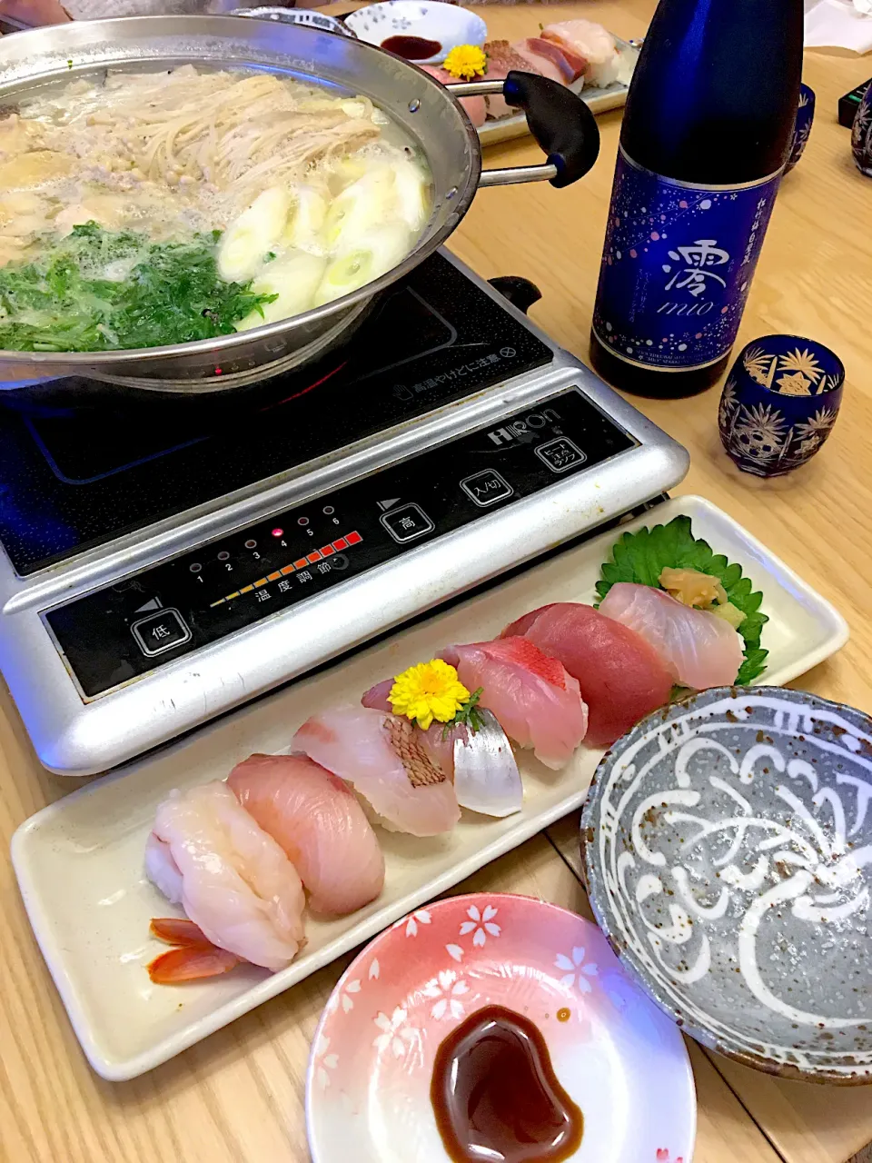 今日の夕食　寿司　温泉湯豆腐|ふわ猫はなちゃんさん