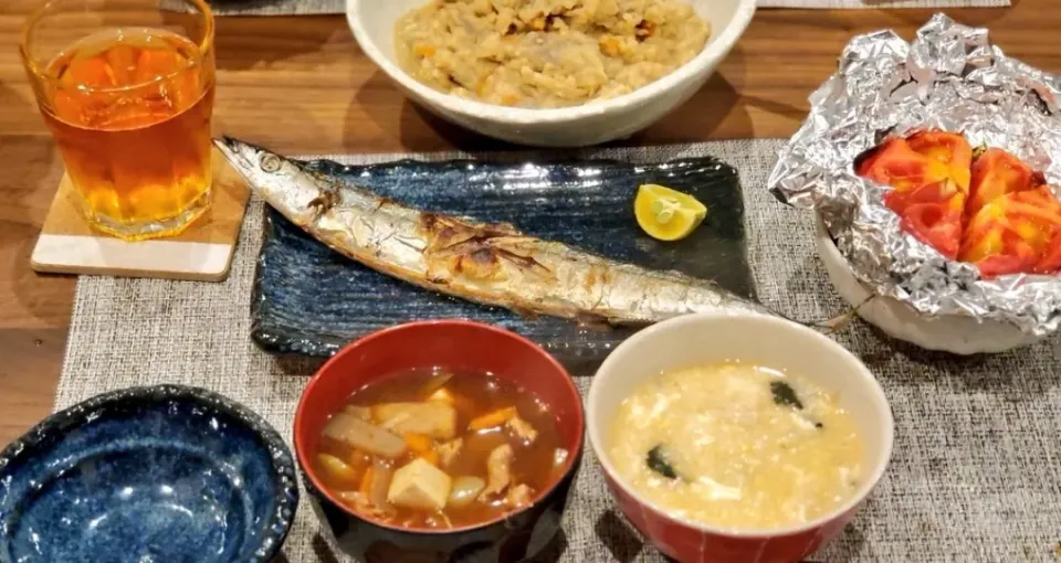 本日は秋刀魚の塩焼き🐟|あかりさん