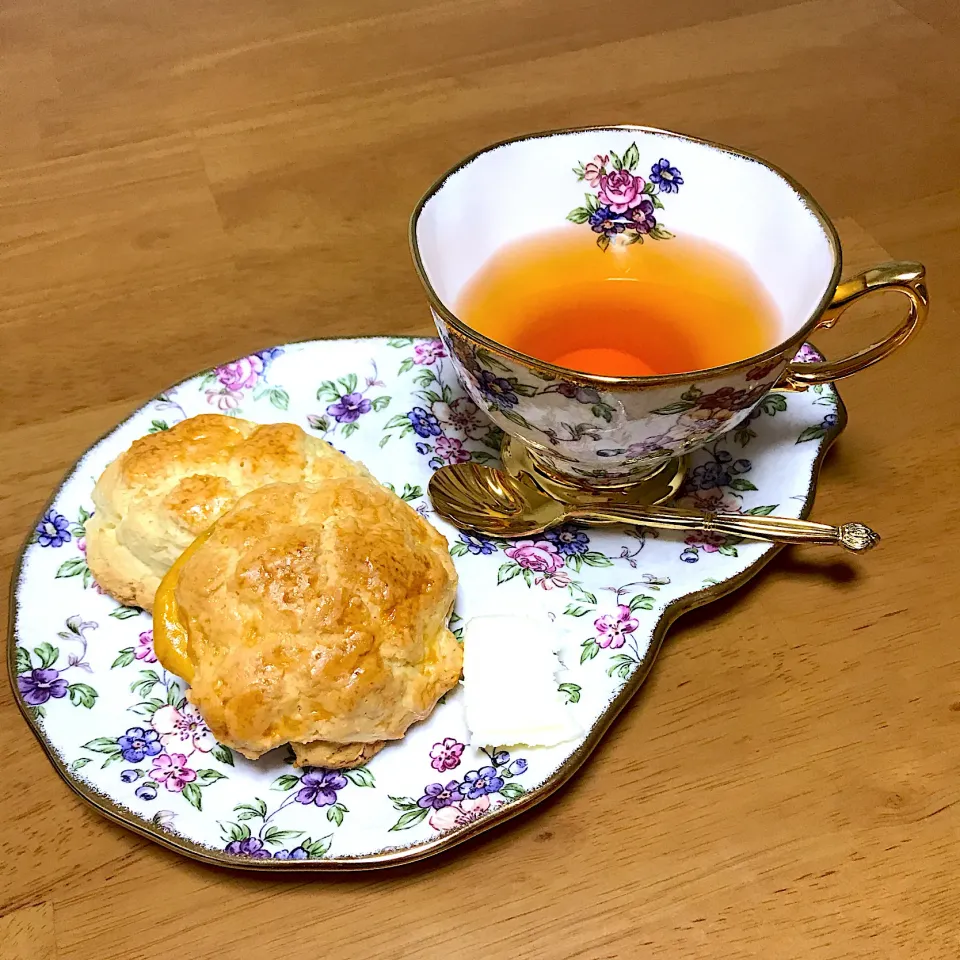 今朝の朝食、米粉スコーン|wakaさん