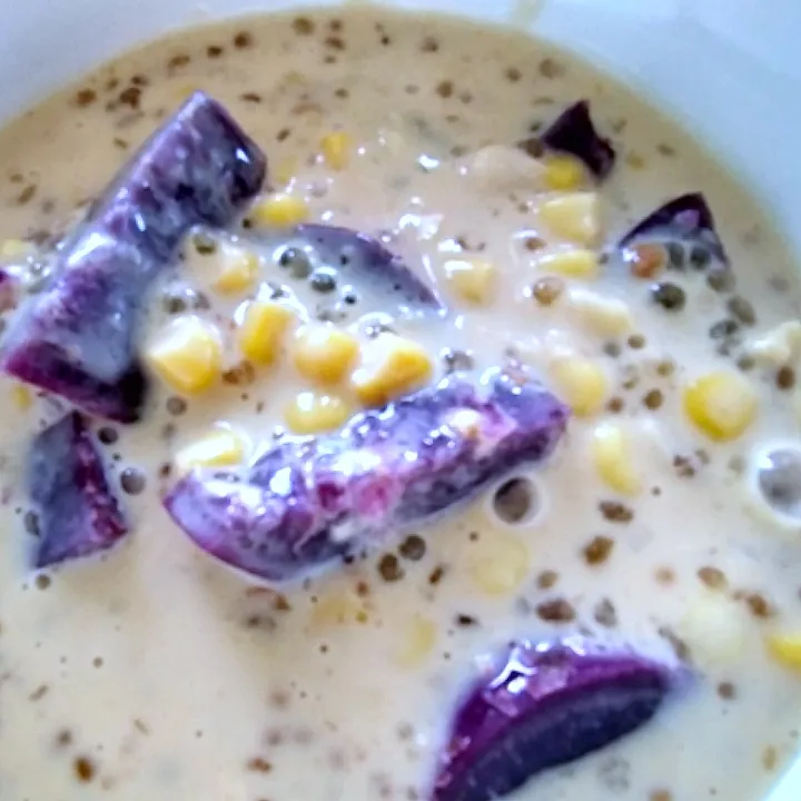 Purple sweet potato with milky caramel, corn & sago pearl|Harlina  (Malaysia)さん