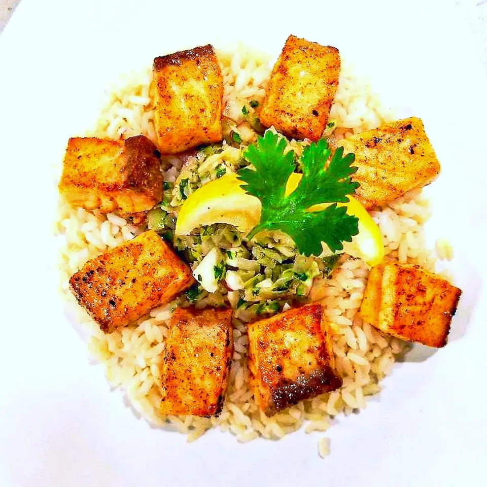 Cured King Salmon on top of Basmati Rice with a Cilantro Lime Slaw.|batchmarkusさん