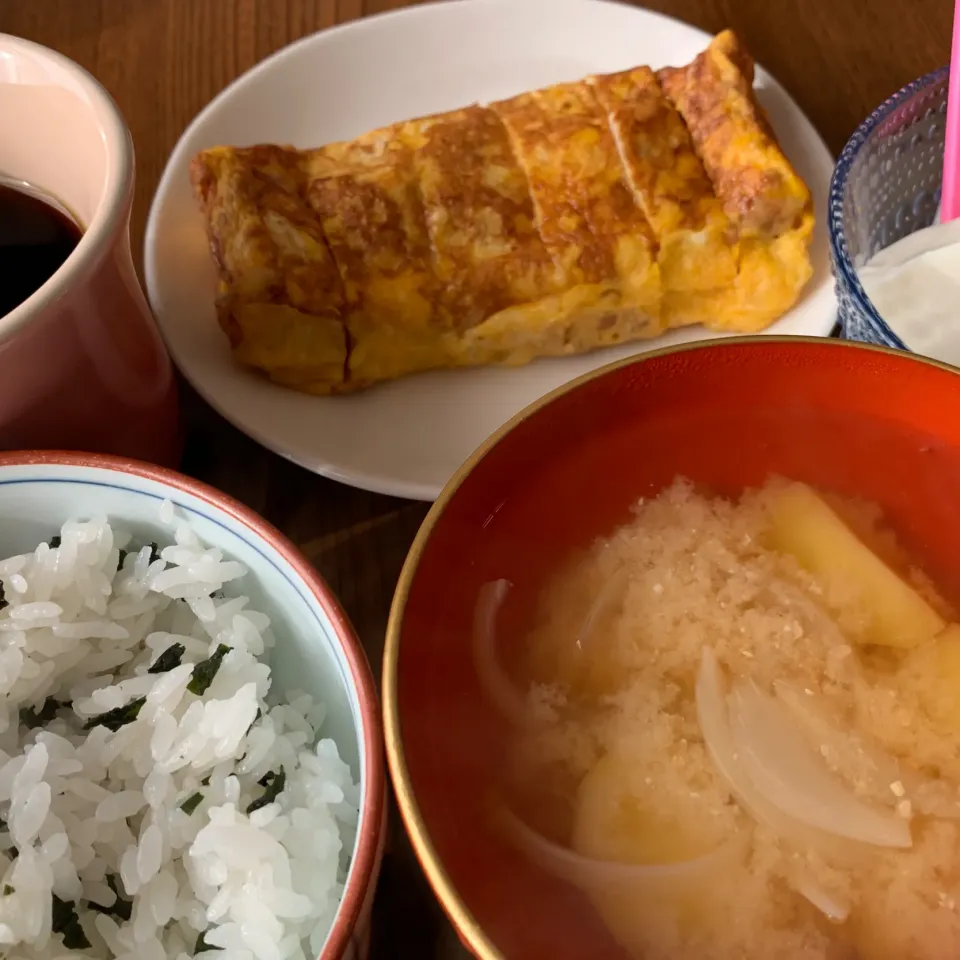 Snapdishの料理写真:11月3日朝は納豆チーズ卵焼き|とももさん