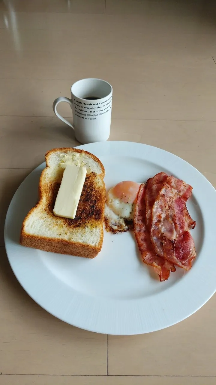 厚切りトーストランチ|つるぎだけさん