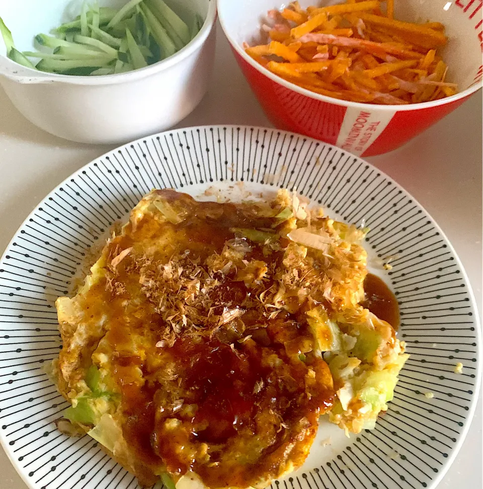 朝ごはん☺︎オートミールお好み焼き風|とまこ(*^o^*)さん