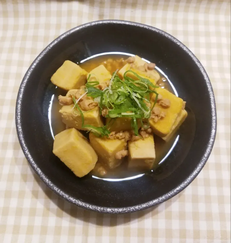 Snapdishの料理写真:大豆の肉そぼろと高野豆腐の煮物|ポロポロさん