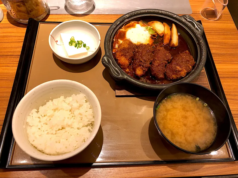 Snapdishの料理写真:かきフライの味噌煮定食|しのぶさん