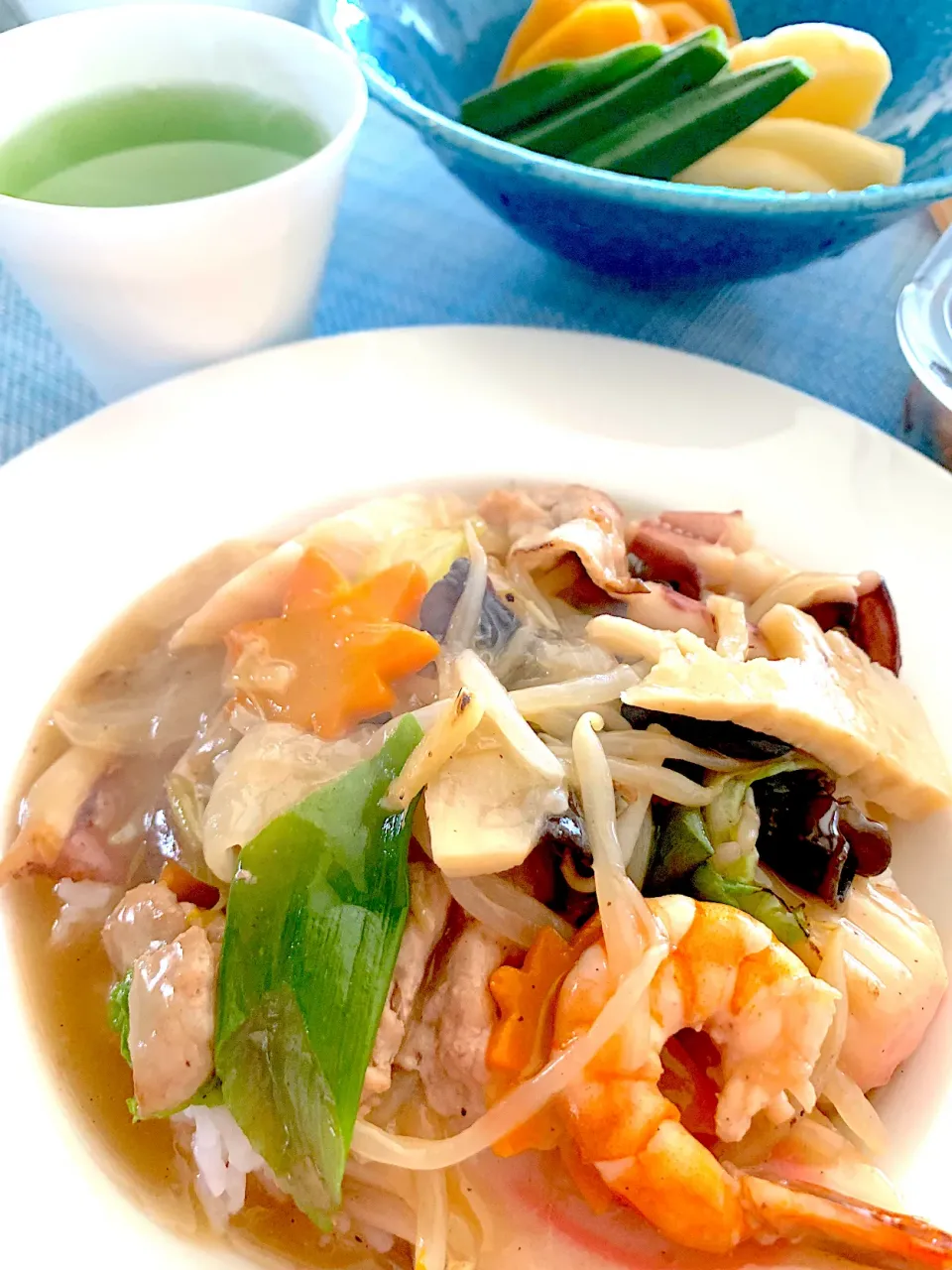 八宝菜からのご飯に乗せて中華丼|シュトママさん